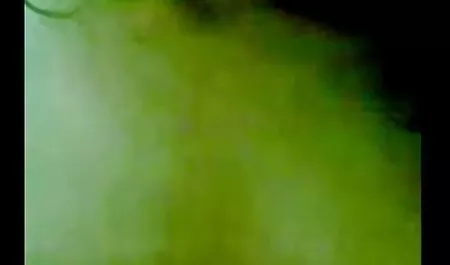 Sativa Rose anal między dildo porno pragnieniem