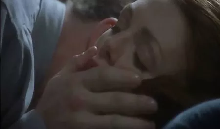 Napalone Elizabeth Bentley z curvy porn powrotem