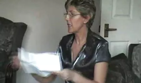 Nauczyciele używają go, superheroine porno aby nauczyć się języka dla cutie