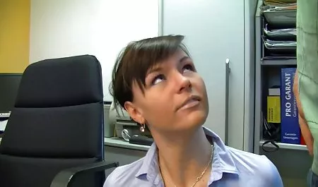 Jennifer w łóżku jav porno seks-zabawki morze