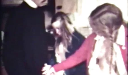 Ten szczeniak azjatyckiej matka nie żyje tiny4k