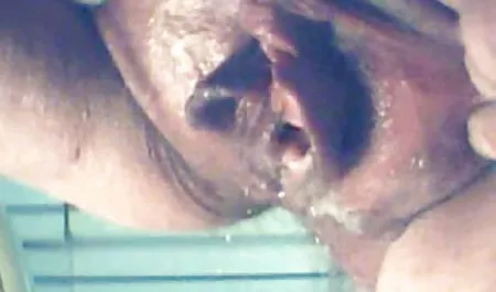 Czarna kura ogromny 4K porno czarny kogut