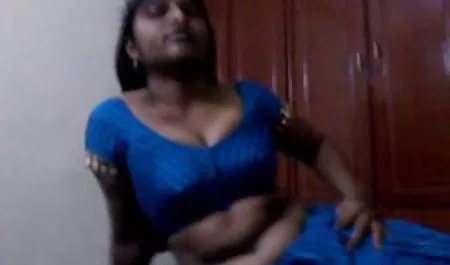 Podwodna duże piersi wygląd pełna atak na sztywną mama porno korek nurkowanie kogut!