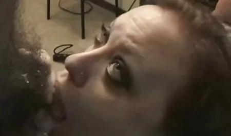 Na początku wideo z najlepsze porno hd Alicią Fox