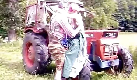 Usługi darmowe porno 4K długowłosa blondynka dziwka służbę wojskową